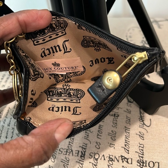 Velvet JUICY COUTURE Y2K shoulder bag with beautiful embroidery and wristlet - Picture 15 of 16